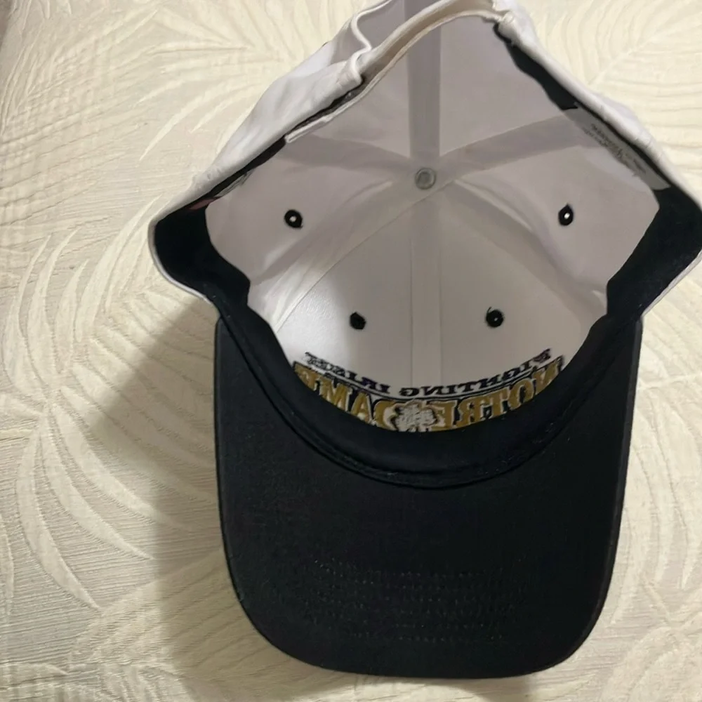 Notre Dame Fighting Irish White Cap Like New